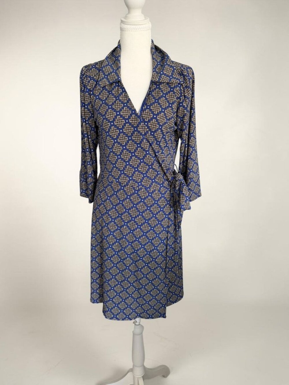 LAUNDRY SHELLI SEGAL Blue Multi Printed Wrap Dress Size Medium